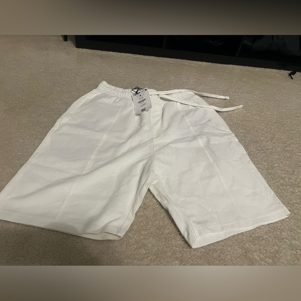 White Men's Shorts